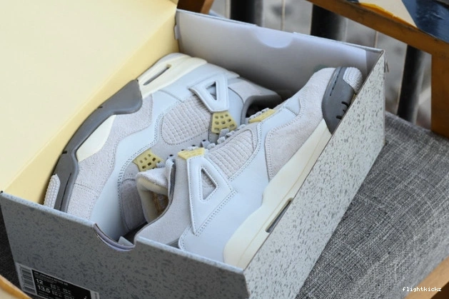 Photon Jordan Dust DV3742-021 Craft SE 4 Retro 1011